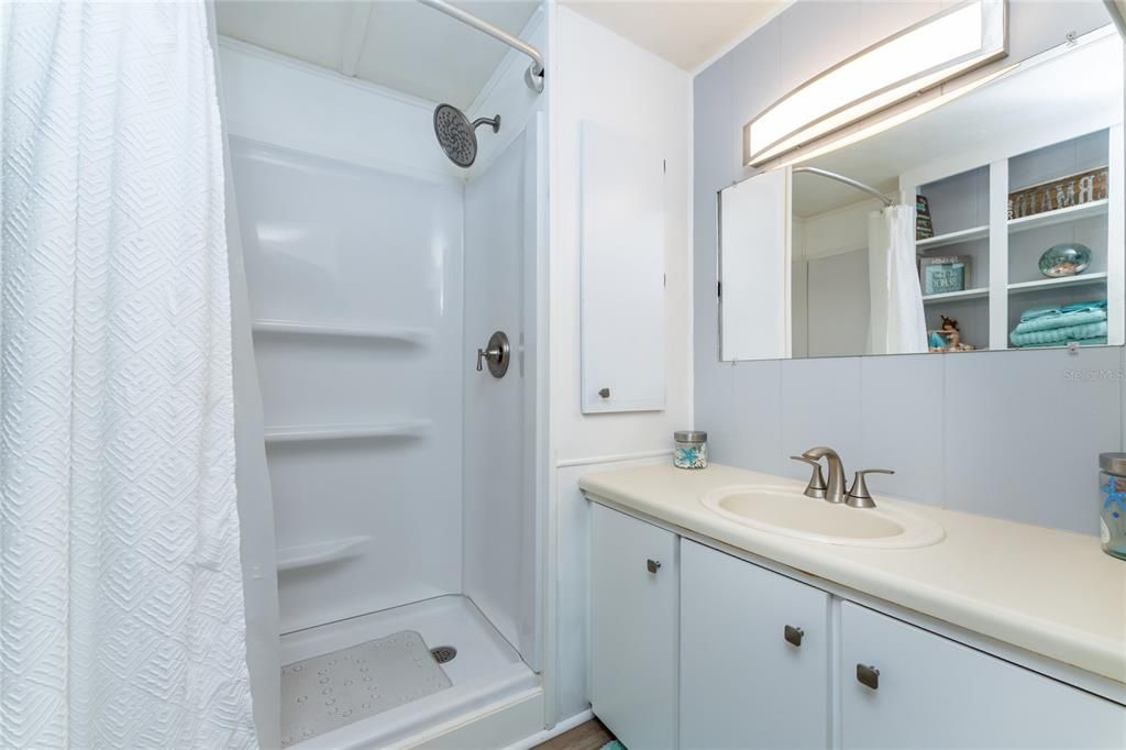 En Venta: $299,000 (2 camas, 2 baños, 1008 Pies cuadrados)