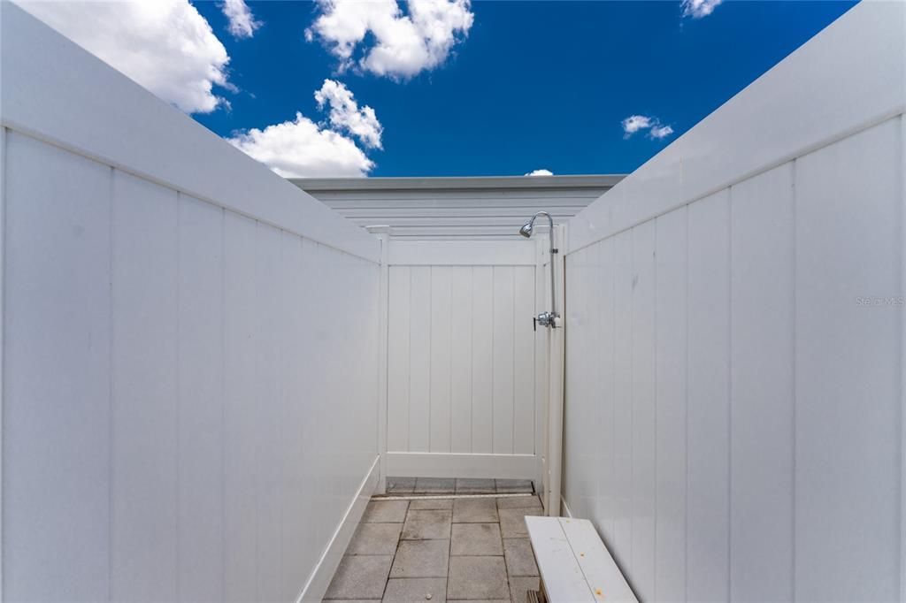 En Venta: $299,000 (2 camas, 2 baños, 1008 Pies cuadrados)