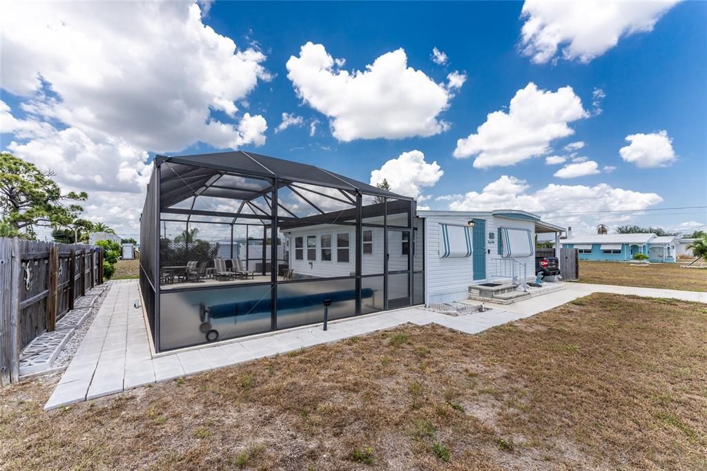 En Venta: $299,000 (2 camas, 2 baños, 1008 Pies cuadrados)