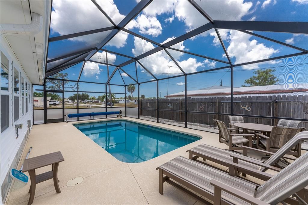 En Venta: $299,000 (2 camas, 2 baños, 1008 Pies cuadrados)