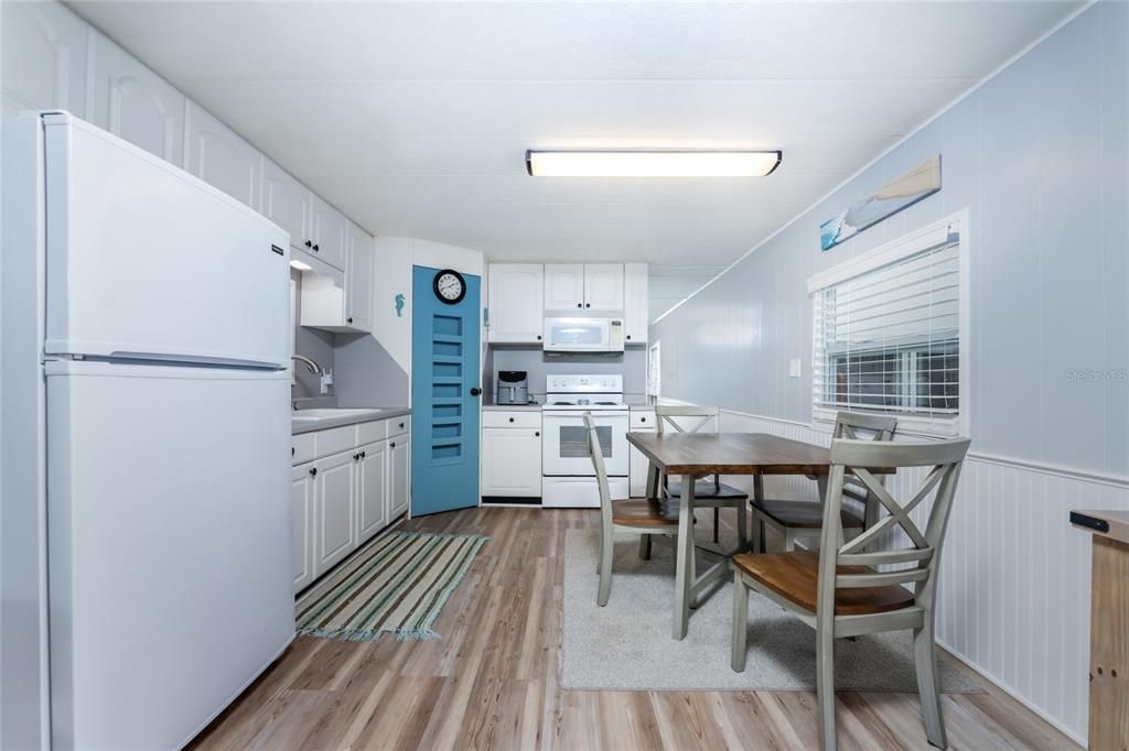 En Venta: $299,000 (2 camas, 2 baños, 1008 Pies cuadrados)