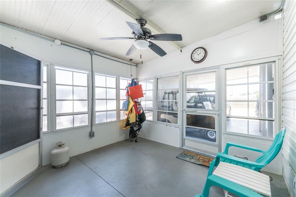 En Venta: $299,000 (2 camas, 2 baños, 1008 Pies cuadrados)