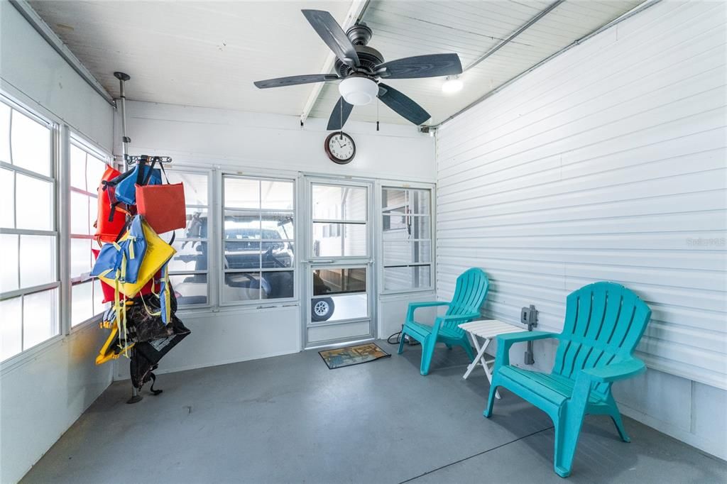 En Venta: $299,000 (2 camas, 2 baños, 1008 Pies cuadrados)