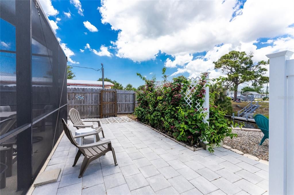 En Venta: $299,000 (2 camas, 2 baños, 1008 Pies cuadrados)