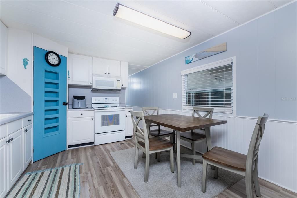 En Venta: $299,000 (2 camas, 2 baños, 1008 Pies cuadrados)