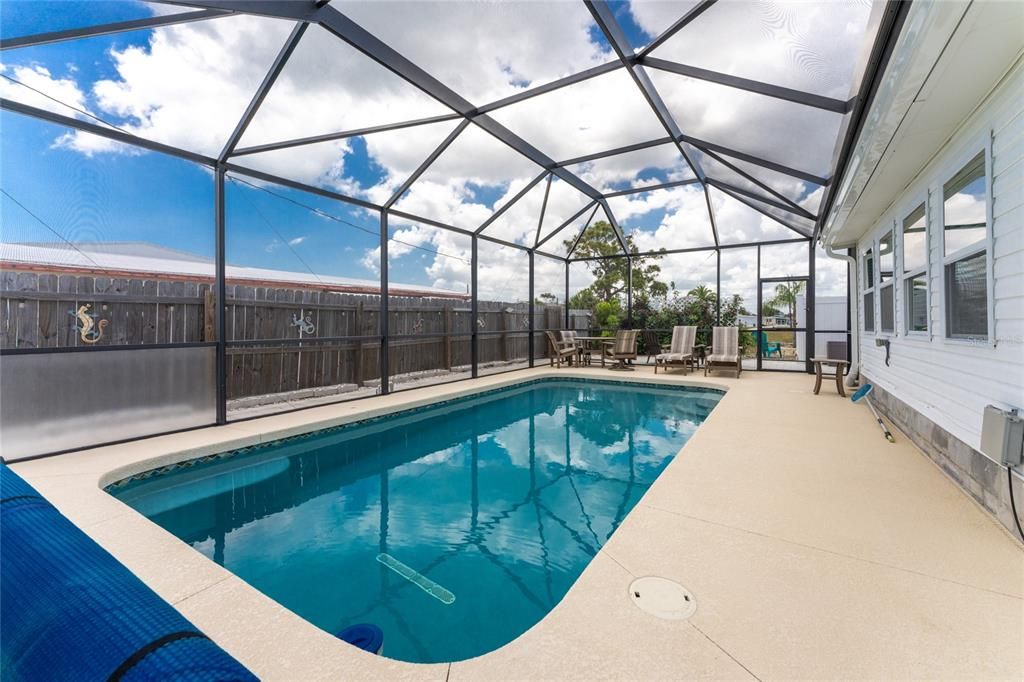 En Venta: $299,000 (2 camas, 2 baños, 1008 Pies cuadrados)