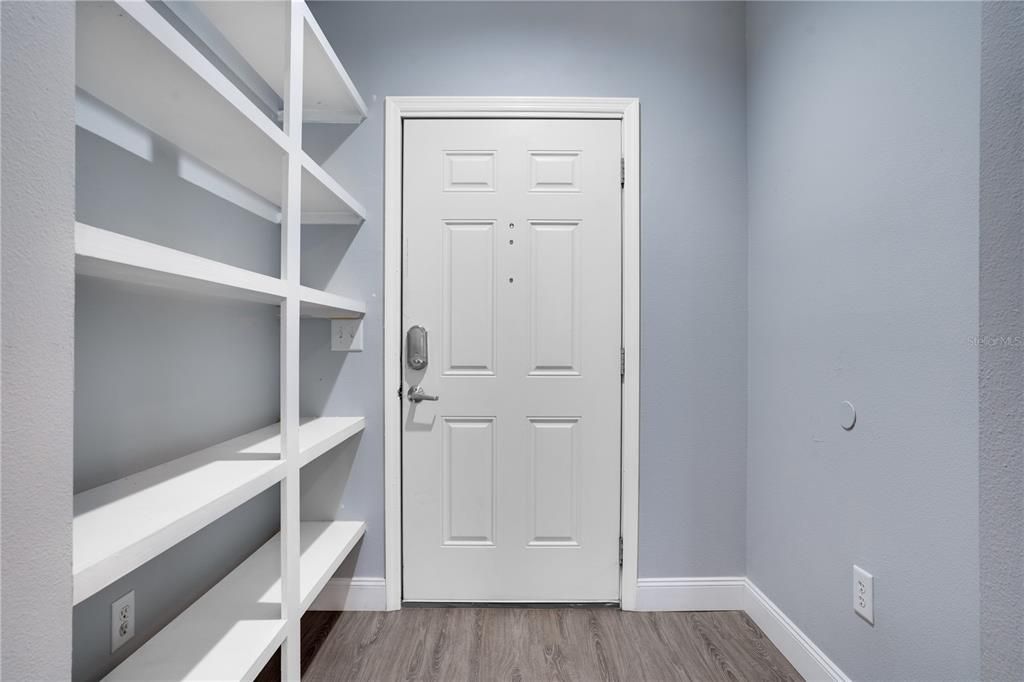 出租: $2,350 (2 贝兹, 2 浴室, 1170 平方英尺)