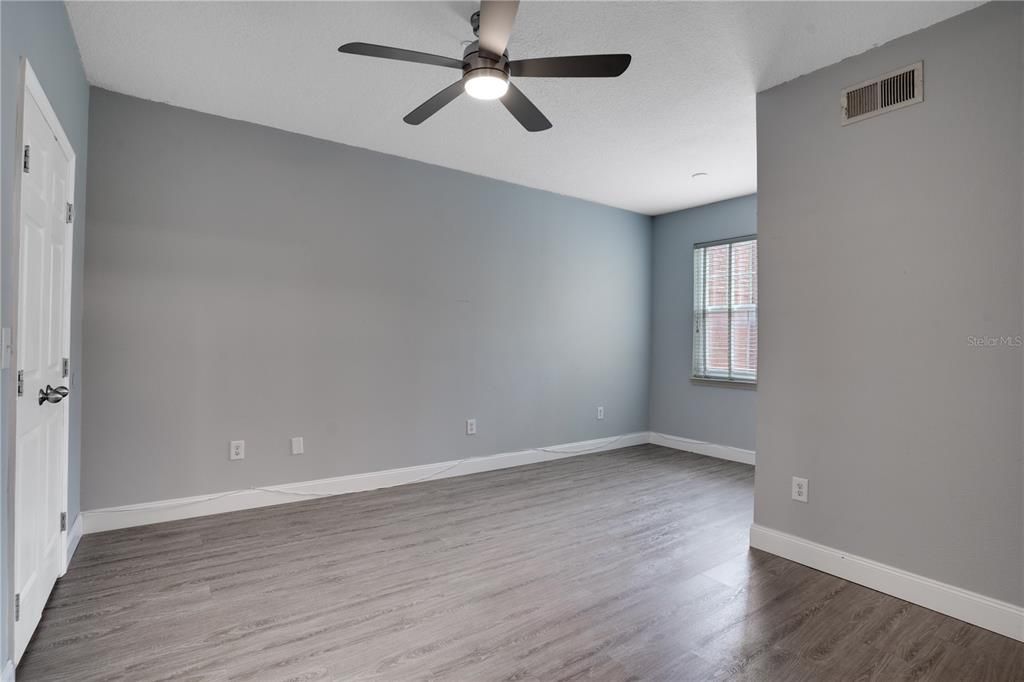 出租: $2,350 (2 贝兹, 2 浴室, 1170 平方英尺)