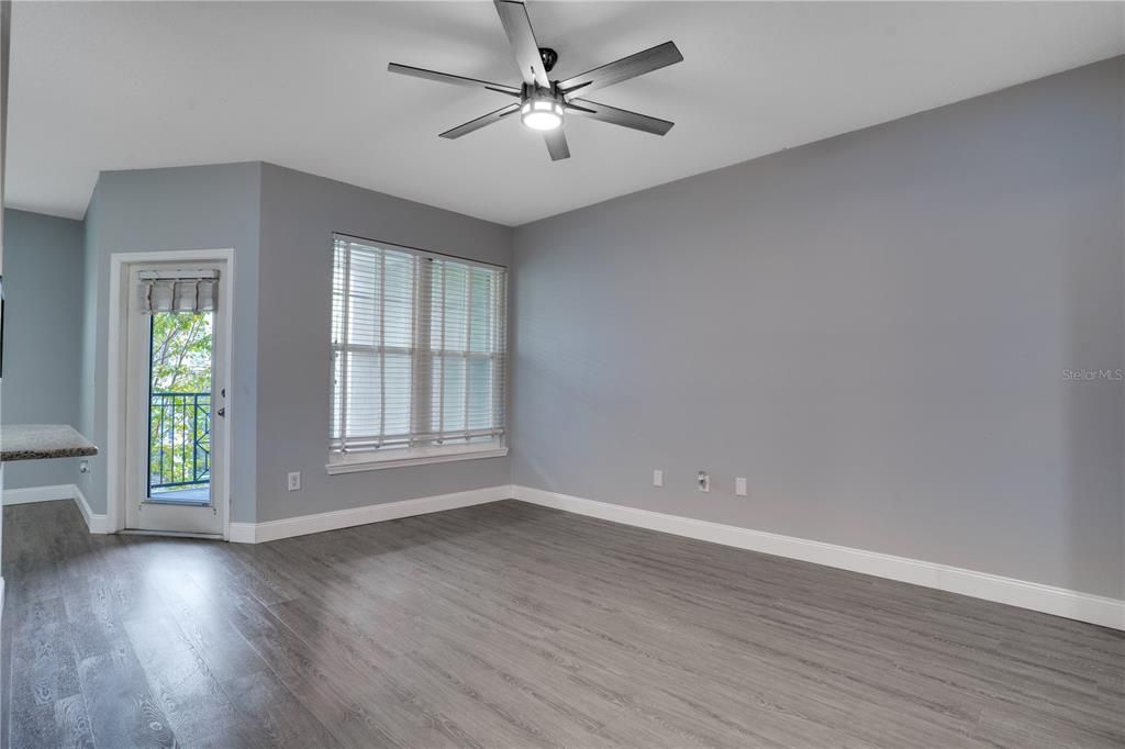 出租: $2,350 (2 贝兹, 2 浴室, 1170 平方英尺)