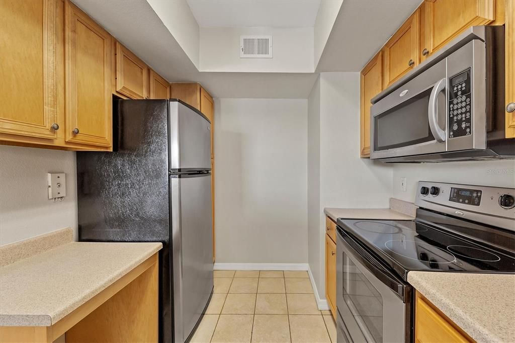 出租: $1,800 (2 贝兹, 2 浴室, 1058 平方英尺)