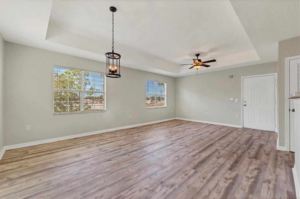 出租: $1,800 (2 贝兹, 2 浴室, 1058 平方英尺)