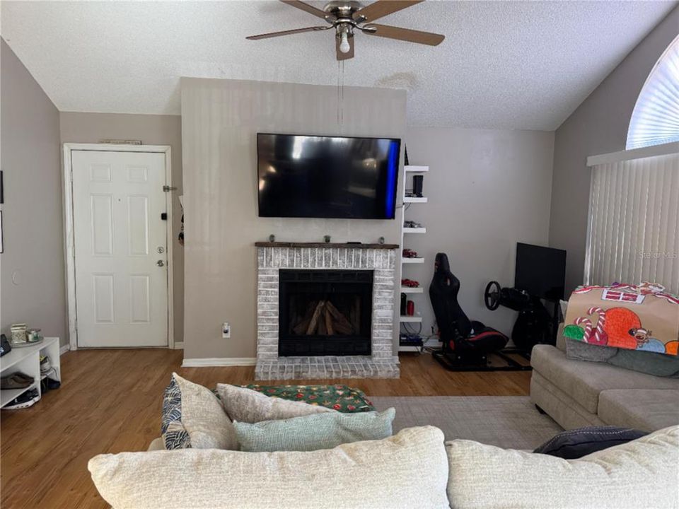 En Renta: $2,100 (3 camas, 2 baños, 1166 Pies cuadrados)