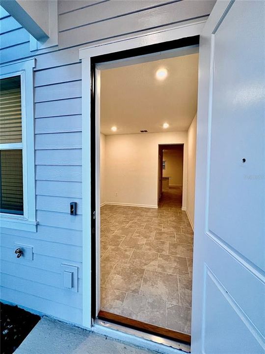 出租: $2,200 (3 贝兹, 2 浴室, 1797 平方英尺)