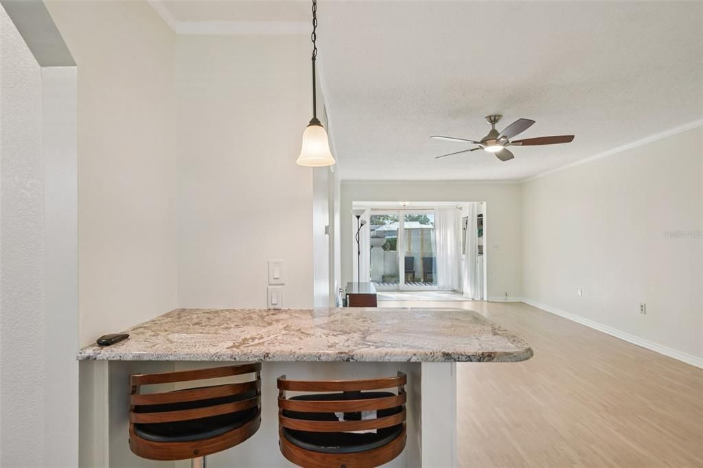 For Sale: $171,500 (1 beds, 1 baths, 784 Square Feet)