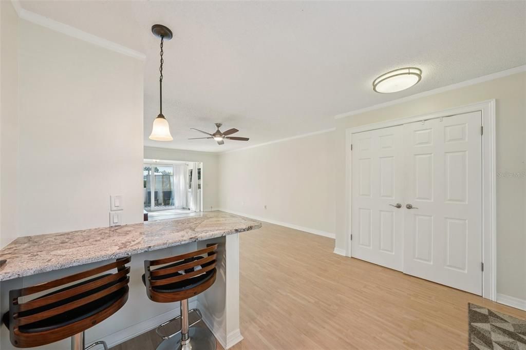 For Sale: $171,500 (1 beds, 1 baths, 784 Square Feet)