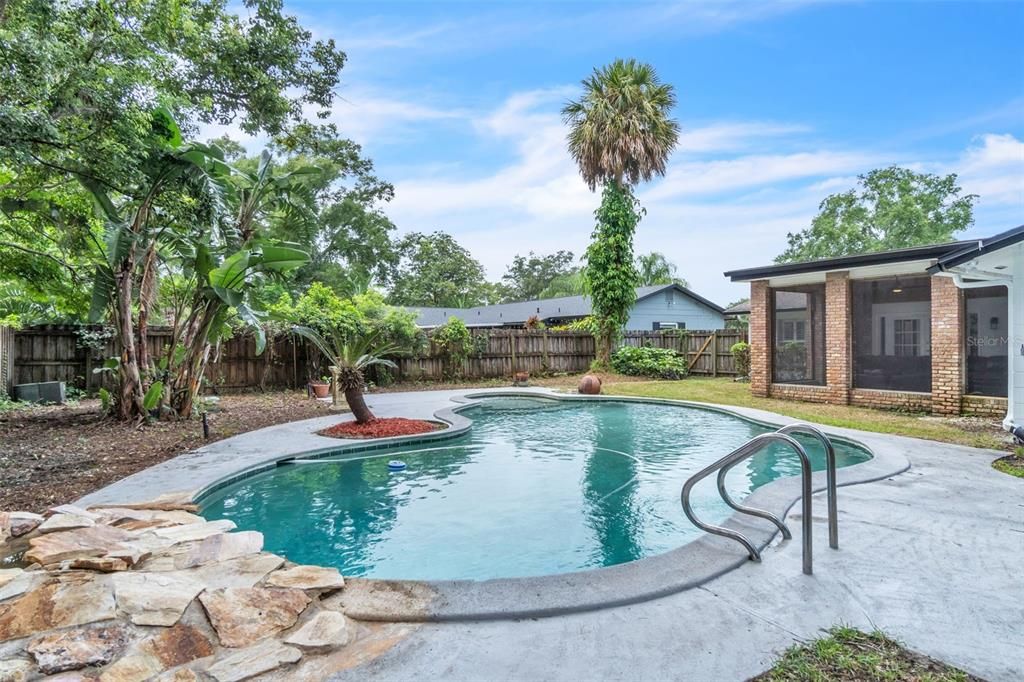 For Sale: $485,000 (4 beds, 2 baths, 1966 Square Feet)