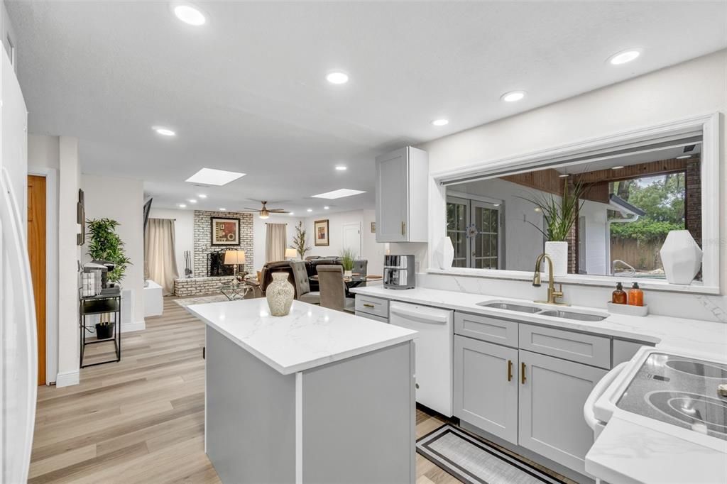 For Sale: $485,000 (4 beds, 2 baths, 1966 Square Feet)