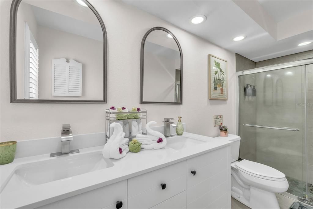 For Sale: $485,000 (4 beds, 2 baths, 1966 Square Feet)