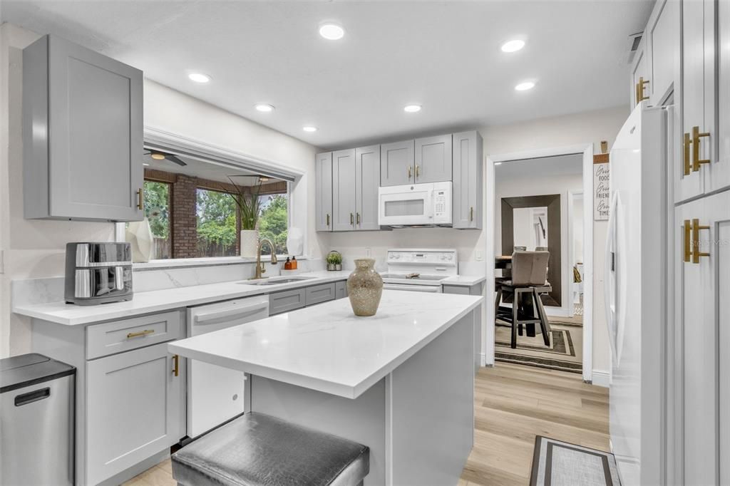 For Sale: $485,000 (4 beds, 2 baths, 1966 Square Feet)