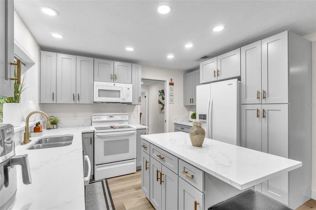 For Sale: $485,000 (4 beds, 2 baths, 1966 Square Feet)