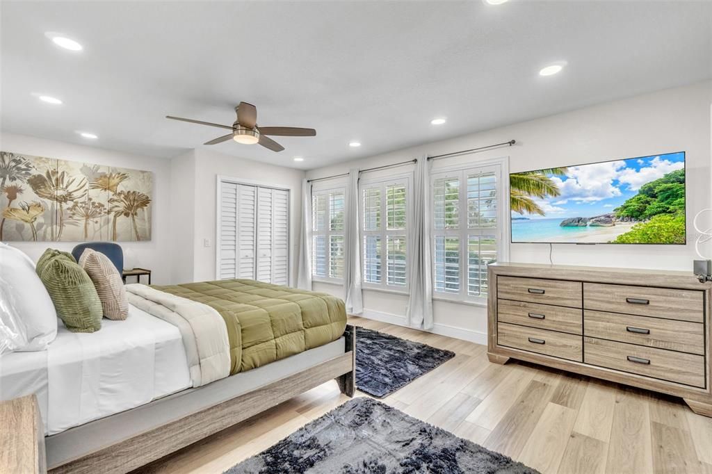 For Sale: $485,000 (4 beds, 2 baths, 1966 Square Feet)