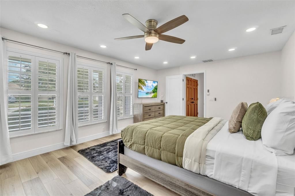 For Sale: $485,000 (4 beds, 2 baths, 1966 Square Feet)