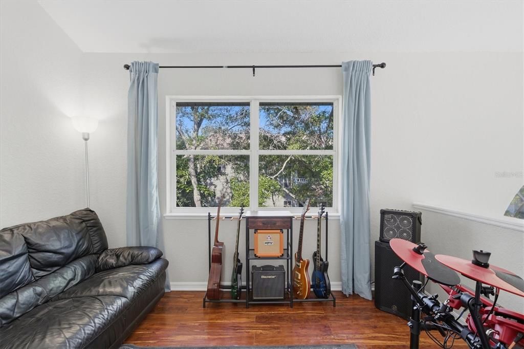 На продажу: $799,000 (3 спален, 2 ванн, 1778 Квадратных фут)