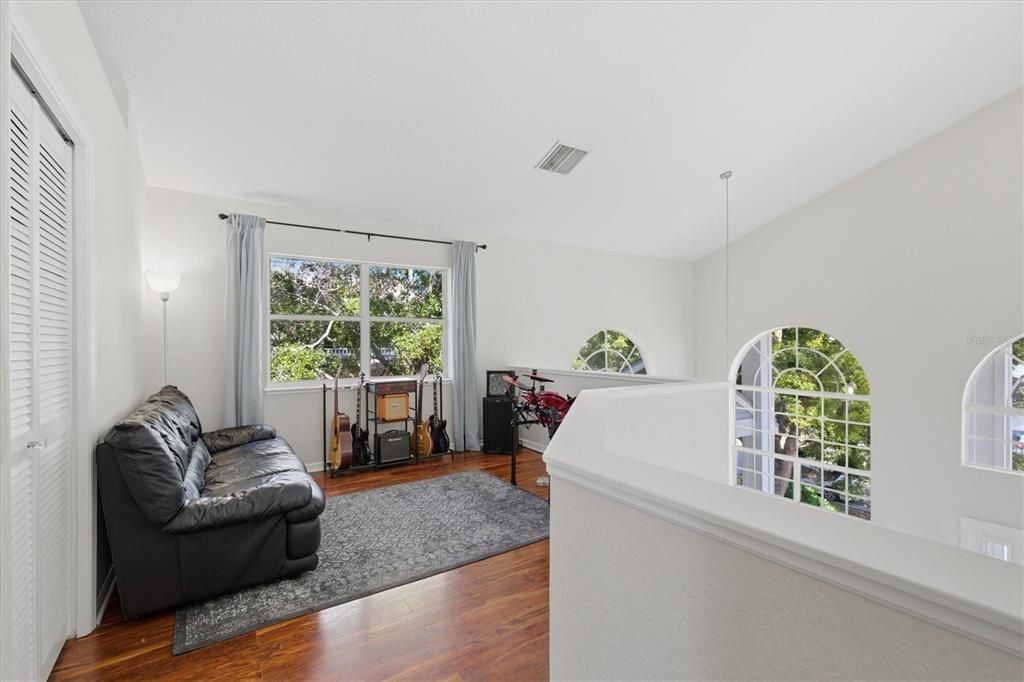 На продажу: $799,000 (3 спален, 2 ванн, 1778 Квадратных фут)