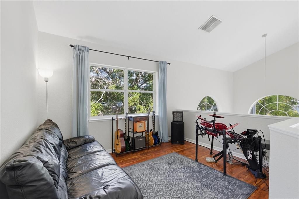 На продажу: $799,000 (3 спален, 2 ванн, 1778 Квадратных фут)