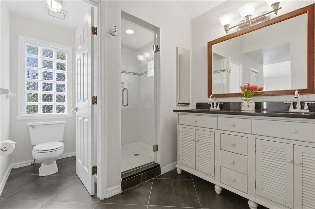 На продажу: $799,000 (3 спален, 2 ванн, 1778 Квадратных фут)