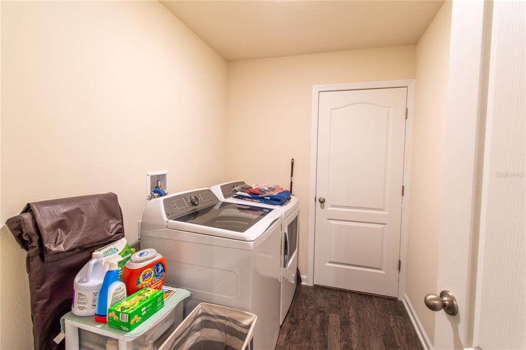 For Rent: $2,500 (4 beds, 2 baths, 1783 Square Feet)