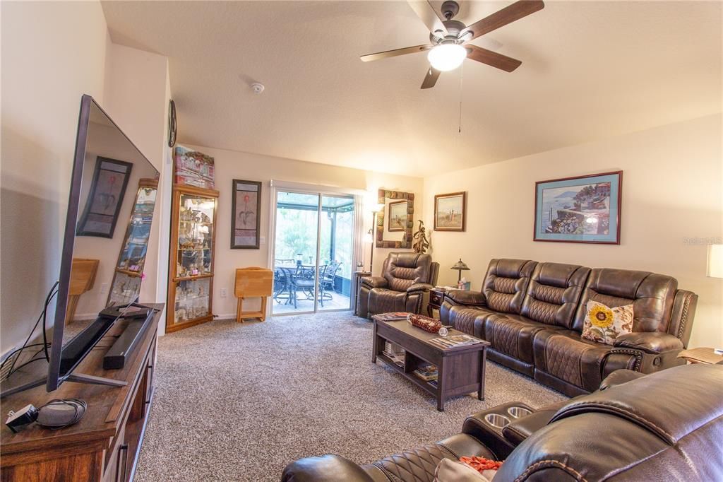 For Rent: $2,500 (4 beds, 2 baths, 1783 Square Feet)