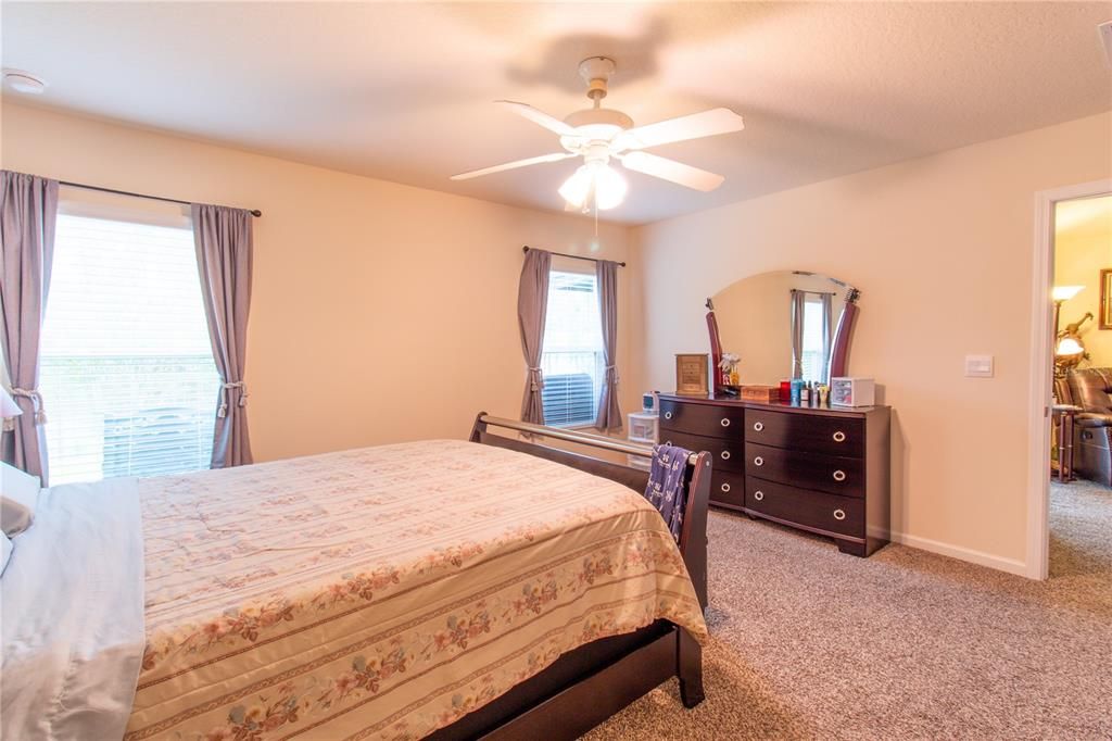 For Rent: $2,500 (4 beds, 2 baths, 1783 Square Feet)