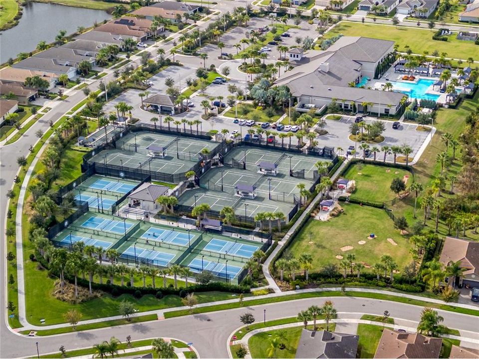 For Sale: $358,000 (2 beds, 2 baths, 1489 Square Feet)