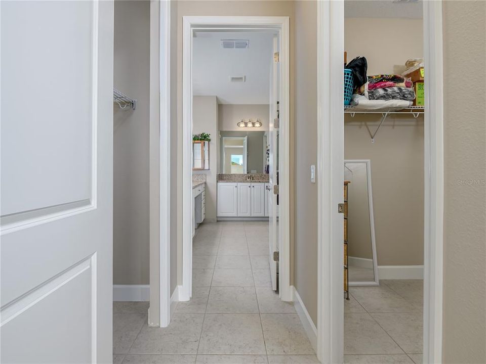 For Sale: $358,000 (2 beds, 2 baths, 1489 Square Feet)