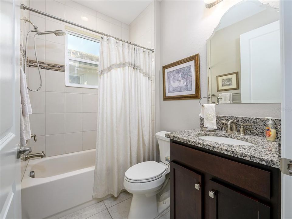 For Sale: $358,000 (2 beds, 2 baths, 1489 Square Feet)