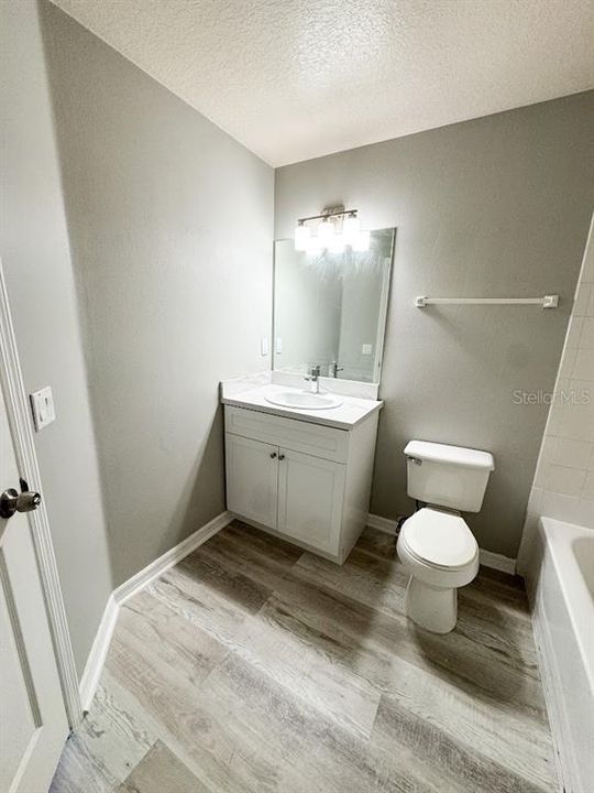 For Rent: $1,750 (2 beds, 2 baths, 975 Square Feet)