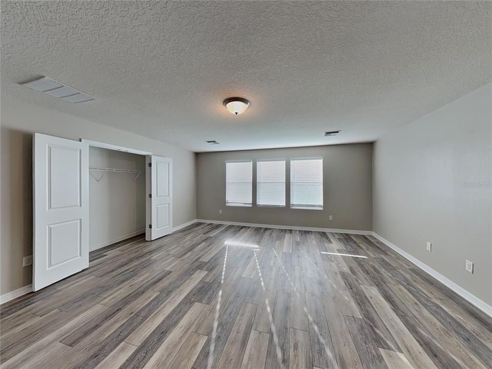 В аренду: $2,719 (4 спален, 3 ванн, 3213 Квадратных фут)