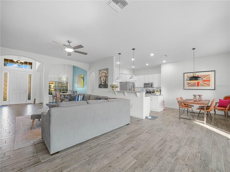 For Sale: $495,000 (3 beds, 2 baths, 2064 Square Feet)