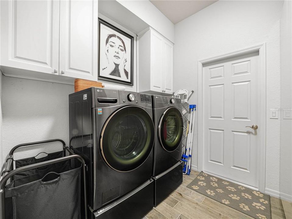 For Sale: $495,000 (3 beds, 2 baths, 2064 Square Feet)