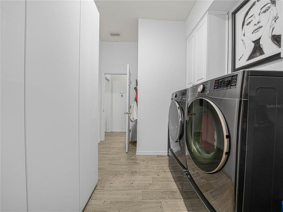 For Sale: $495,000 (3 beds, 2 baths, 2064 Square Feet)