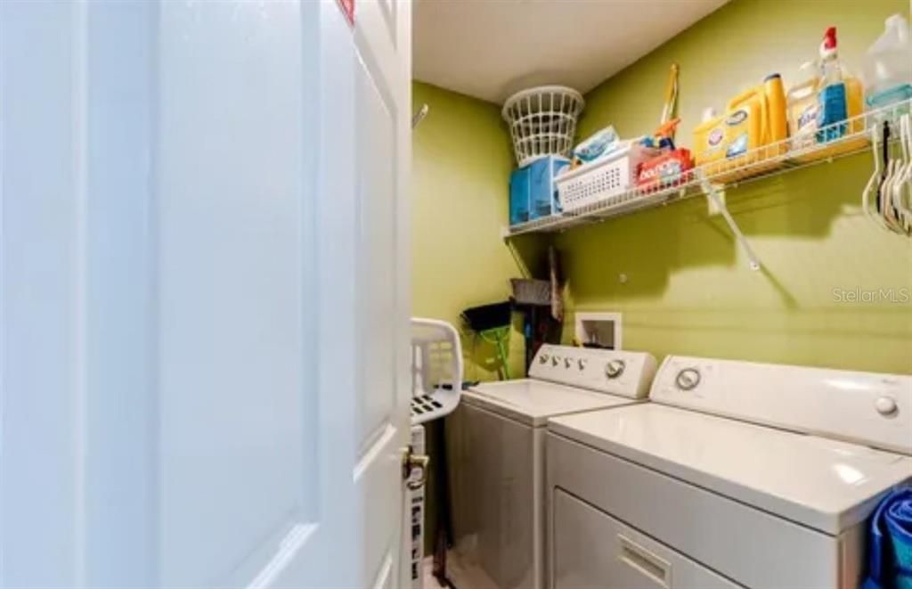 На продажу: $339,000 (3 спален, 2 ванн, 1295 Квадратных фут)