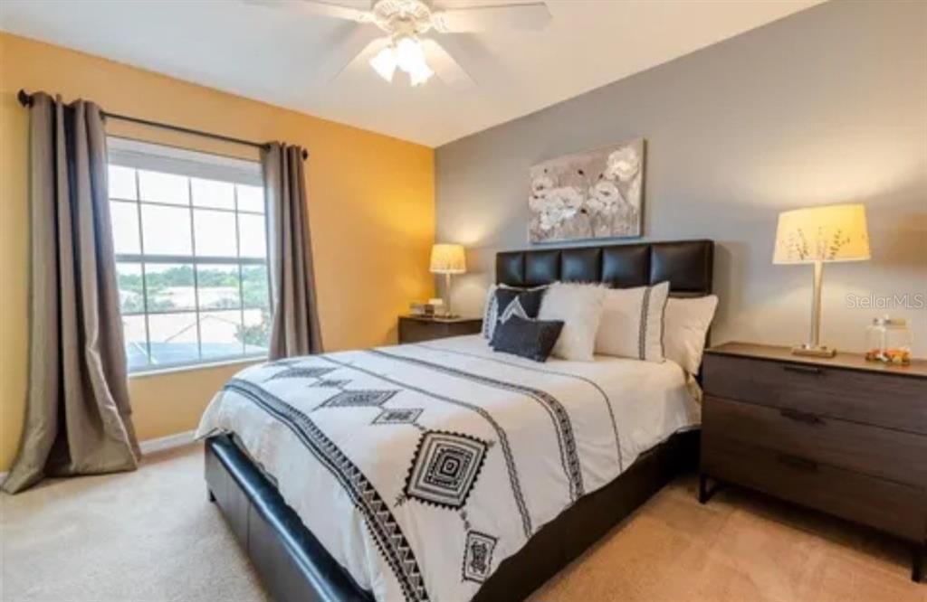 На продажу: $339,000 (3 спален, 2 ванн, 1295 Квадратных фут)