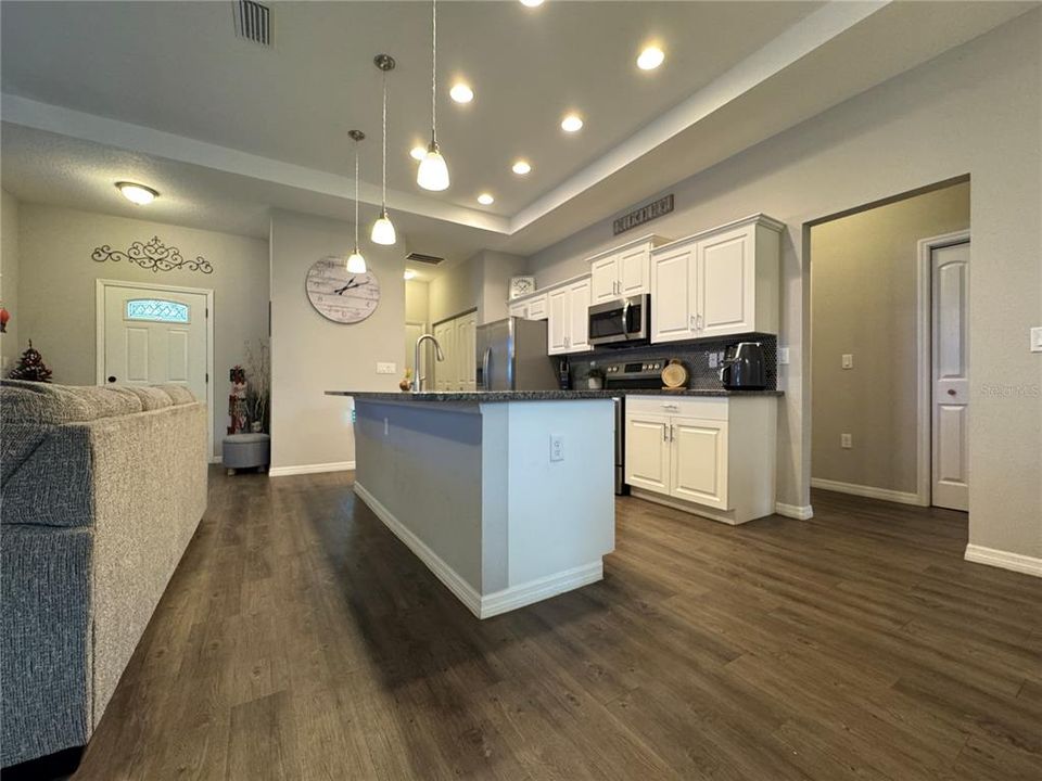 En Venta: $335,900 (3 camas, 2 baños, 1621 Pies cuadrados)