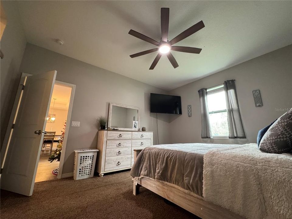 En Venta: $335,900 (3 camas, 2 baños, 1621 Pies cuadrados)