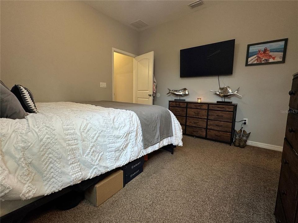 En Venta: $335,900 (3 camas, 2 baños, 1621 Pies cuadrados)