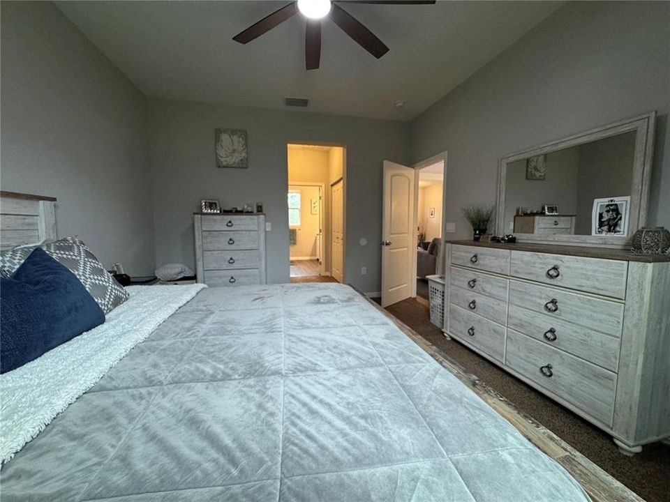 En Venta: $335,900 (3 camas, 2 baños, 1621 Pies cuadrados)