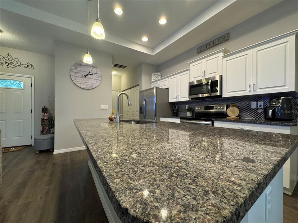 En Venta: $335,900 (3 camas, 2 baños, 1621 Pies cuadrados)