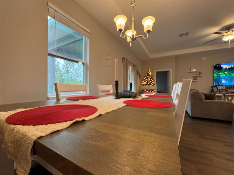 En Venta: $335,900 (3 camas, 2 baños, 1621 Pies cuadrados)