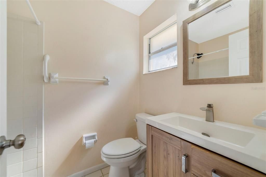 For Sale: $275,000 (2 beds, 2 baths, 1134 Square Feet)